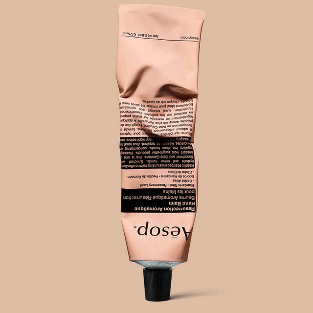 Presse depuis son tube en aluminium de 75 mL Image